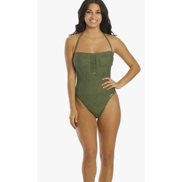 Vince Camuto Crochet Lace Bandeau One Piece Swimsuit 4 NWOT - Picture 5 of 10